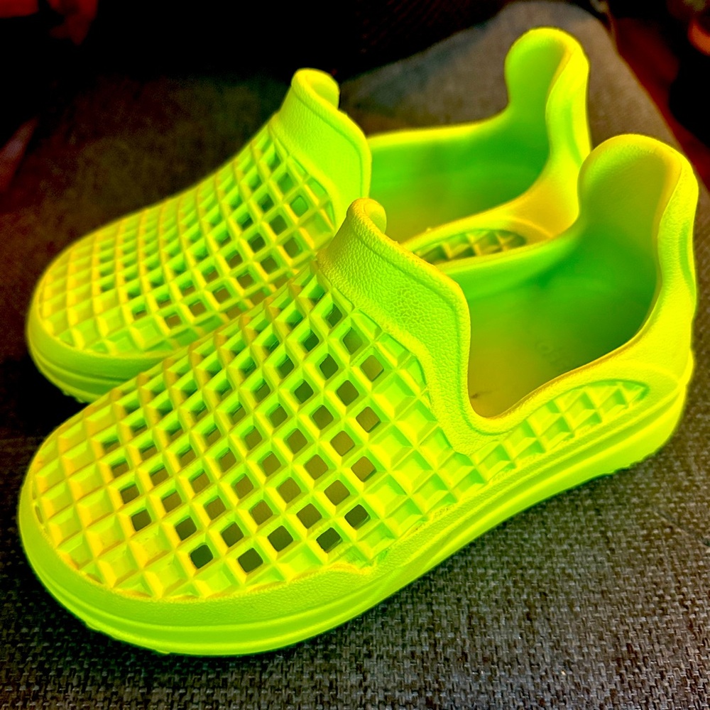 Lusso Cloud SCENARIO SLIP-ONs
